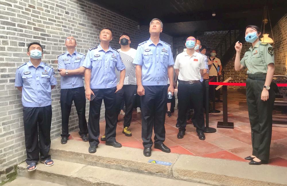 4ca10bff2bc74a3ebe64cfd4aa39ed6b.jpg 4ca10bff2bc74a3ebe64cfd4aa39ed6b.jpg