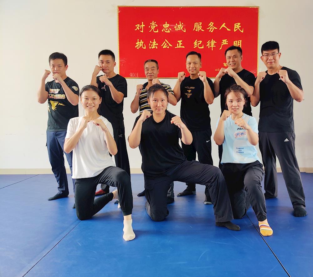 06b6e3a5acaf4c469f7b634f87978ce0.jpg 06b6e3a5acaf4c469f7b634f87978ce0.jpg