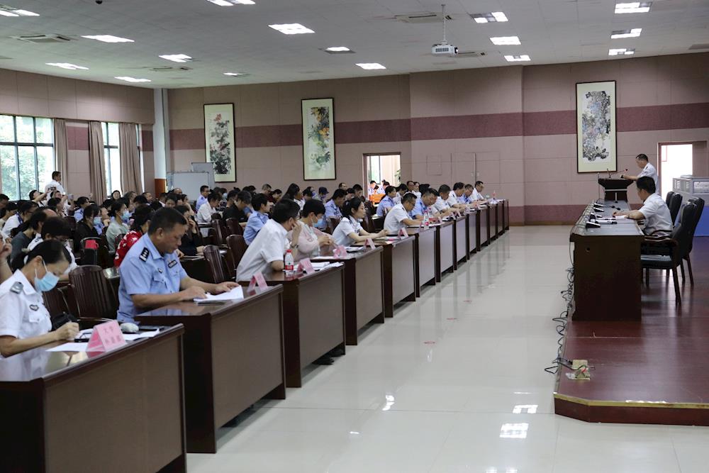 bat365召开2021年科研课题申报与成果评奖经验交流会