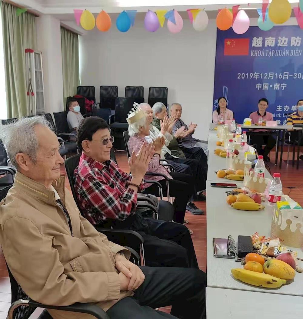 63e7ef145c194f4482d396d690c80025.jpg 63e7ef145c194f4482d396d690c80025.jpg