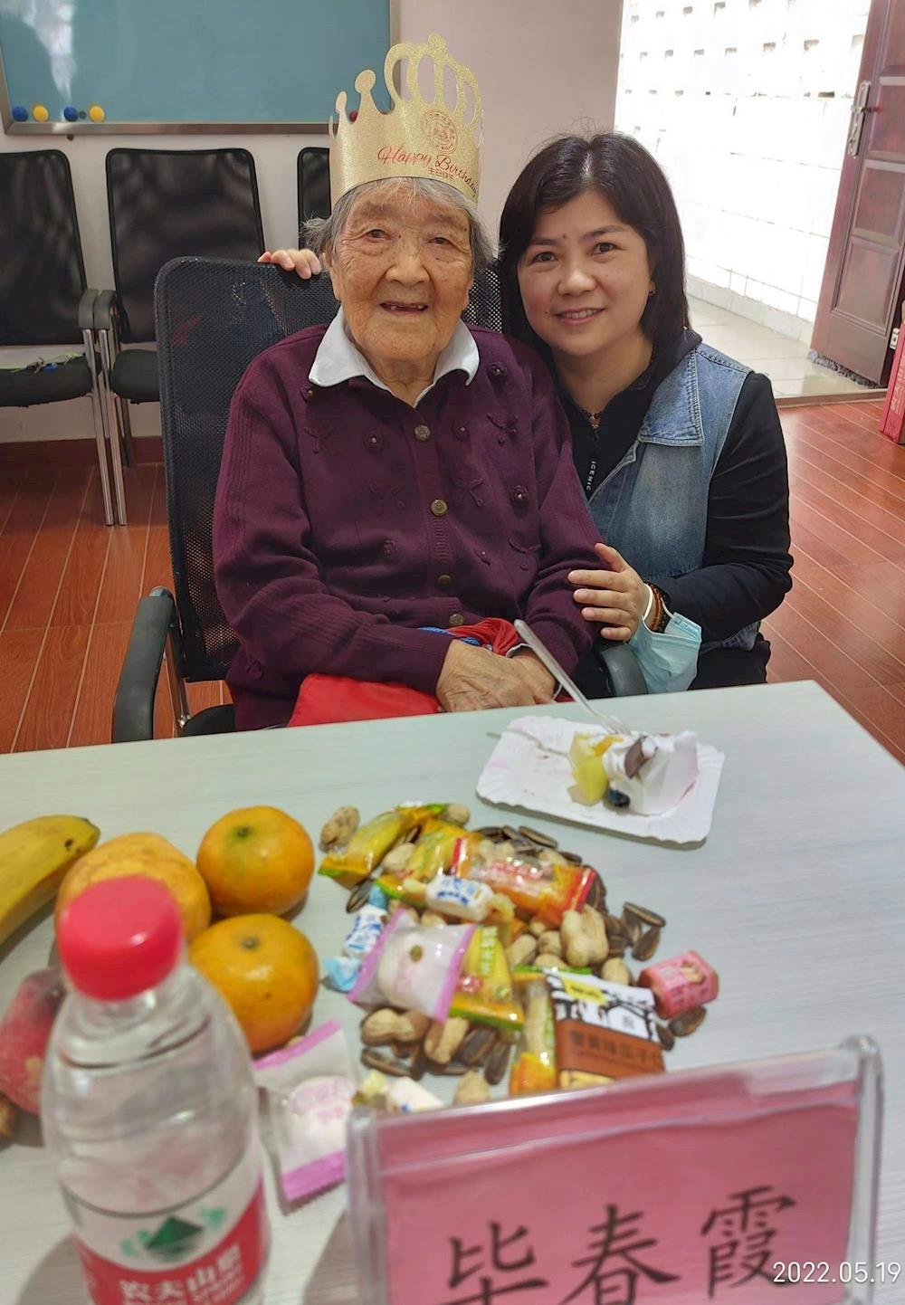 b82c1c21256445859d2713b22a7077a8.jpg b82c1c21256445859d2713b22a7077a8.jpg