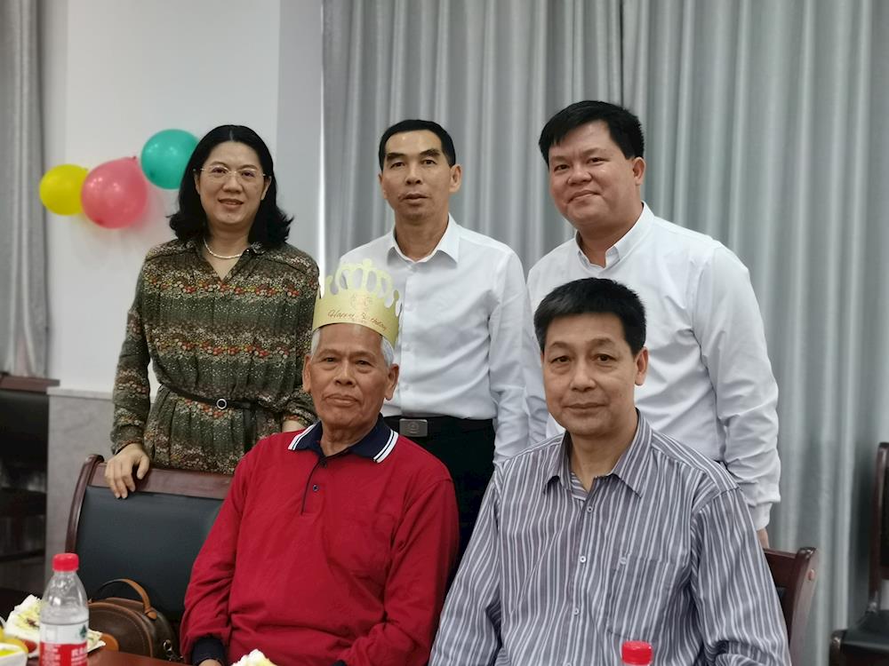 7761e3460b3047a0a3271c47a9aabf14.jpg 7761e3460b3047a0a3271c47a9aabf14.jpg