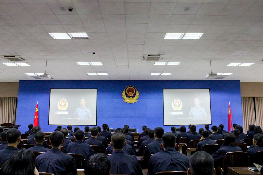 8a72593ecfb04b5693f2900606503a44.jpg 8a72593ecfb04b5693f2900606503a44.jpg