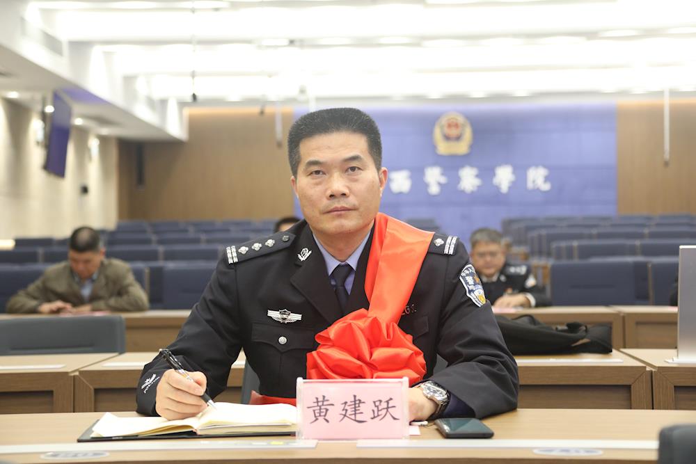 eb73cfc0e2fa4de6b5fd92c55626da17.JPG eb73cfc0e2fa4de6b5fd92c55626da17.JPG