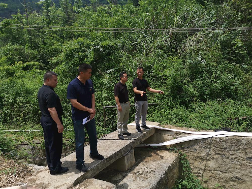 4dde068e7ac3401bb573ecbf777c4b83.jpg 4dde068e7ac3401bb573ecbf777c4b83.jpg