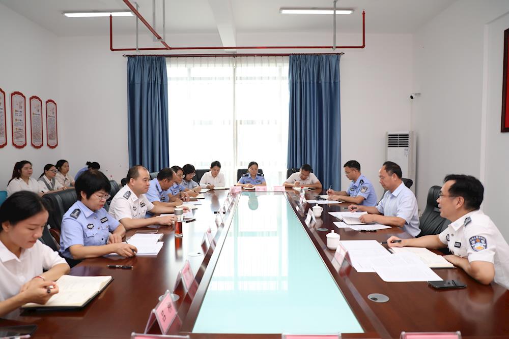 8effdbcba7c44ba99700f0a66ac01351.JPG 8effdbcba7c44ba99700f0a66ac01351.JPG