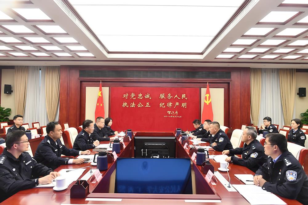 e29888c561f145a980f8077e2b4b60d0.jpg e29888c561f145a980f8077e2b4b60d0.jpg