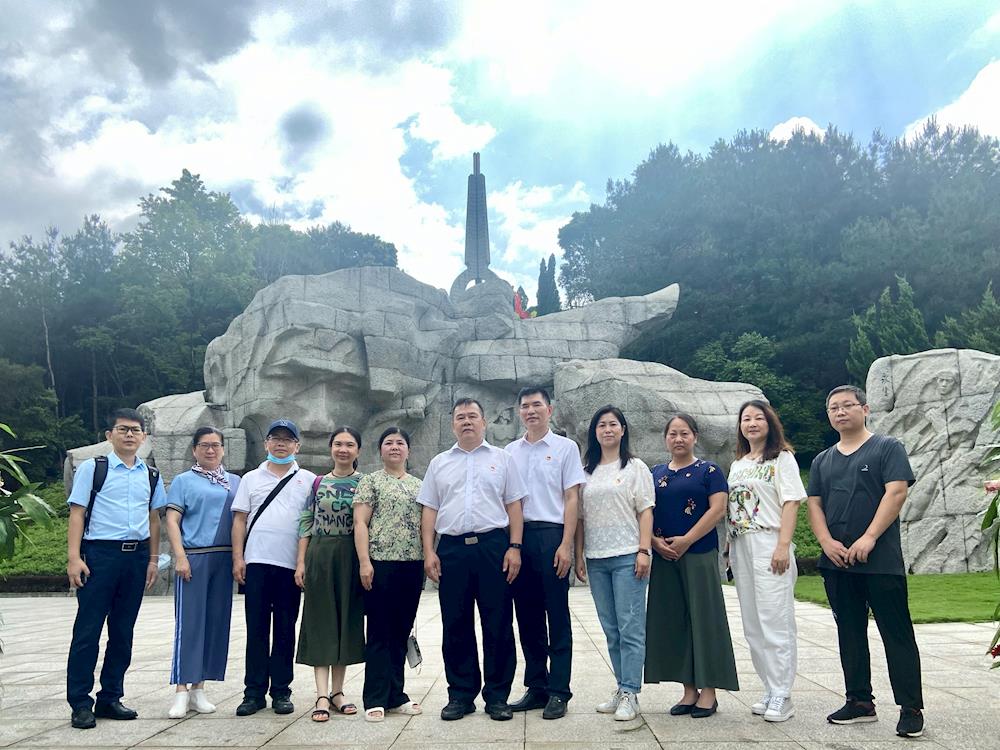 42a2d5357d954eceae047719d2f1c55c.jpg 42a2d5357d954eceae047719d2f1c55c.jpg