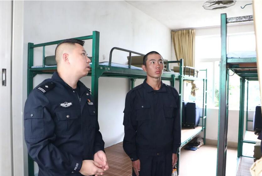 b715242a0c074dbfb6148226cef3dc40.jpg b715242a0c074dbfb6148226cef3dc40.jpg