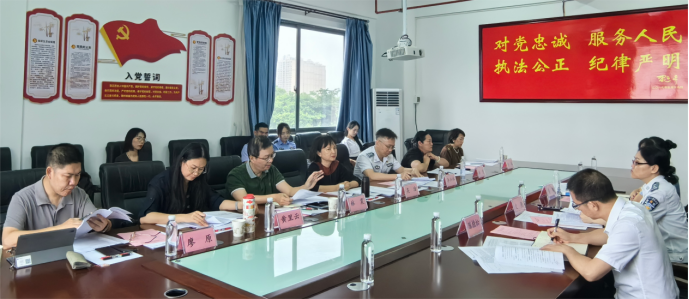 外国语学院成功举办2024级英语（法律方向）人才培养方案专家论证会