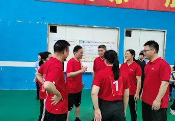 学校第三届体育节教职工气排球比赛 隆重开幕