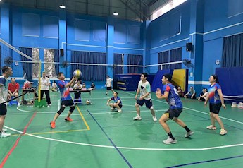 bat365中文官方网站第五届体育节职工气排球比赛火热开启