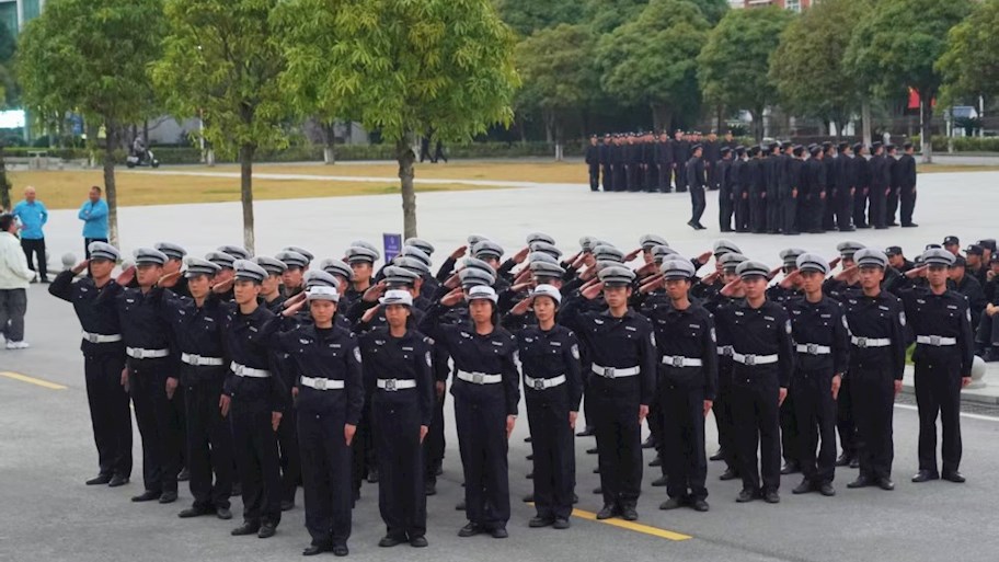步履铿锵铸警魂 令行禁止练精兵 我院举行2025年秋季学期公安专业学生队列会操比赛