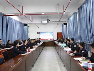 自治区公安厅党委委员、政治部主任朱亚明到bat365检查指导思政教育工作