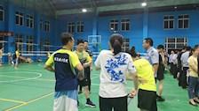 我院教职工羽毛球赛首战告捷